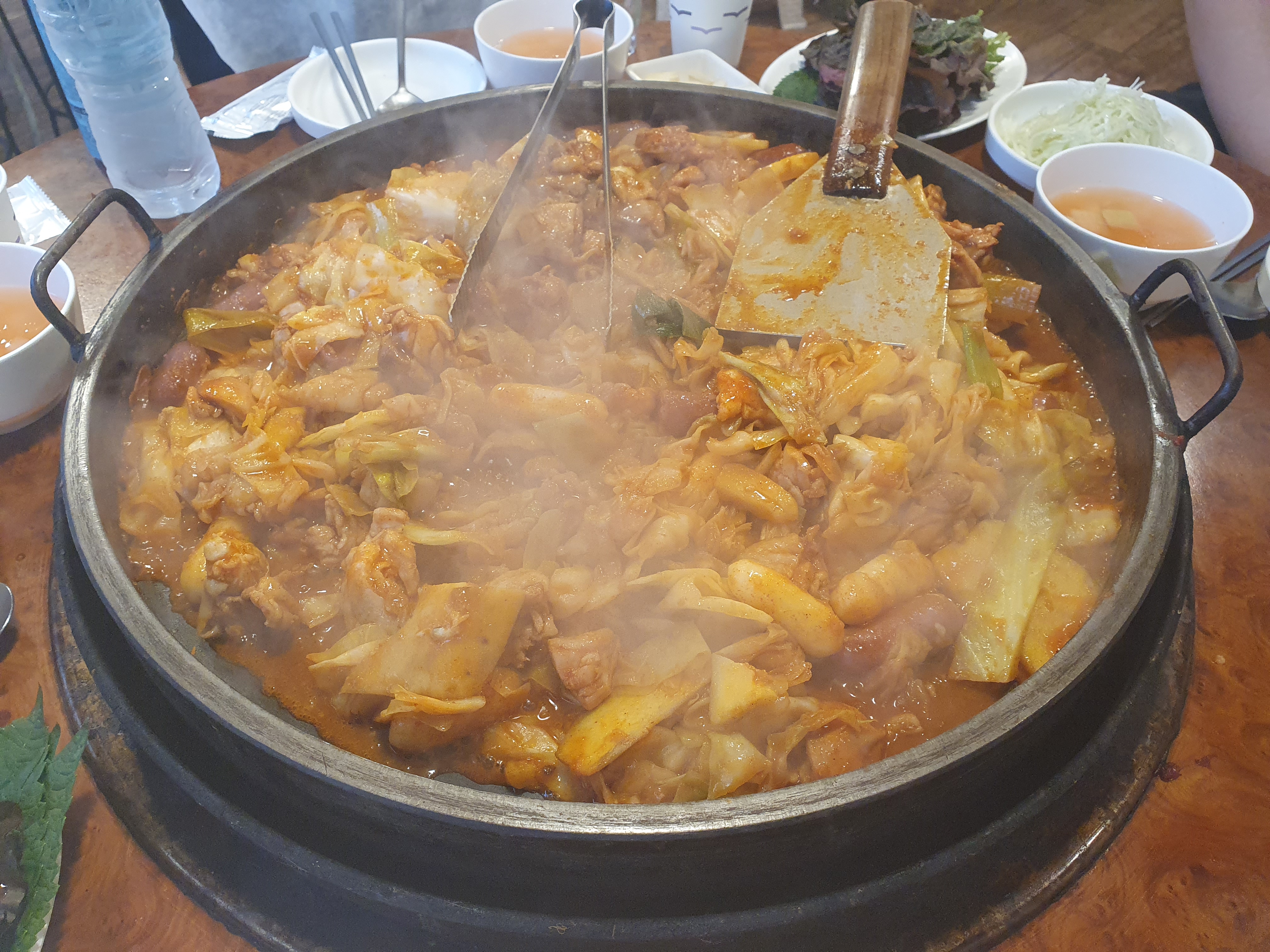 즐겁게 맛있게 먹어 봅시다.