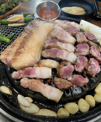 생방송투데이 산더미 보쌈 정식 8천원 부천 맛집