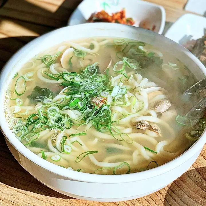 생활의달인 수타 자가제면 칼국수 달인 칼국수 맛있는 40년 식당 은둔식달 노포 아산 천안 맛집 정보