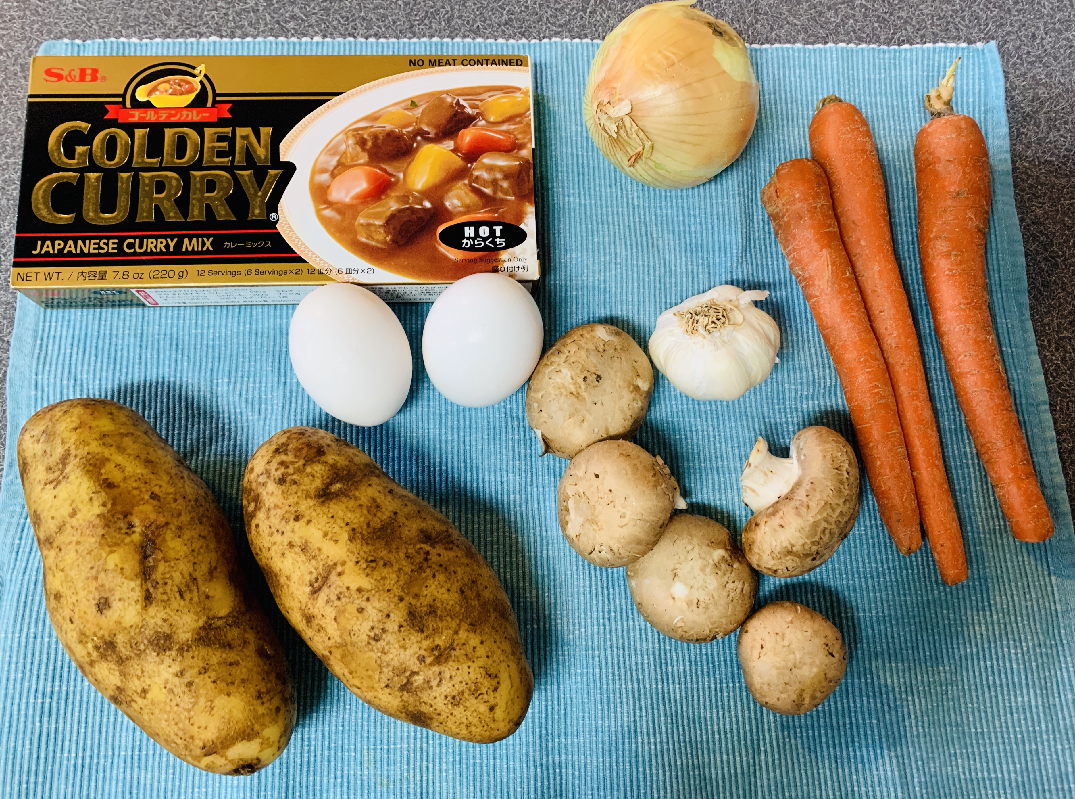 Golden curry-Potatoes-Egg-Mushroom-Carrot-Onion-Scene