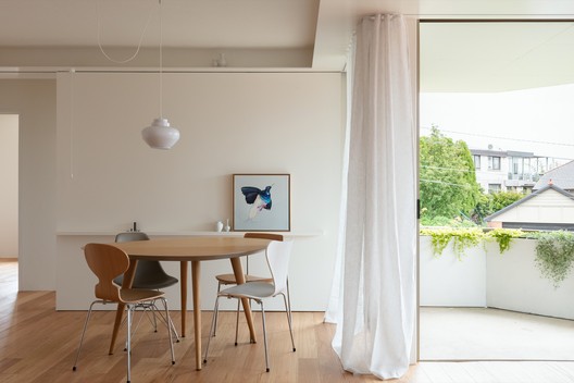  화이트 우드 미니멀 주택 인테리어 White Wood Minimal House Interior