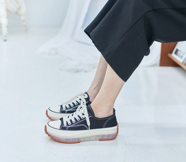  투명굽 뒷 별콤비 4 cm 스니커즈