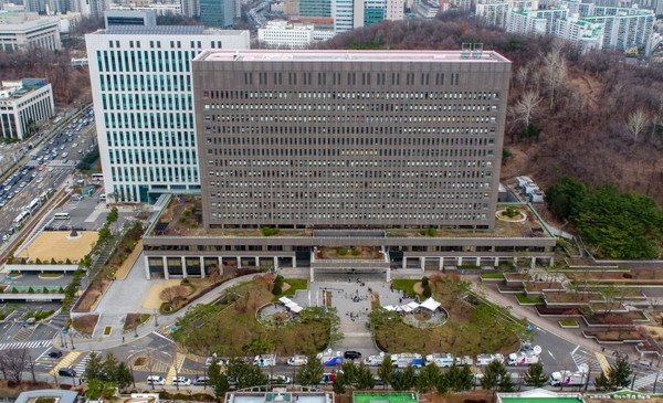  '이낙연 캠프 복합기 사용료 대납' 옵티머스 브로커들 기소