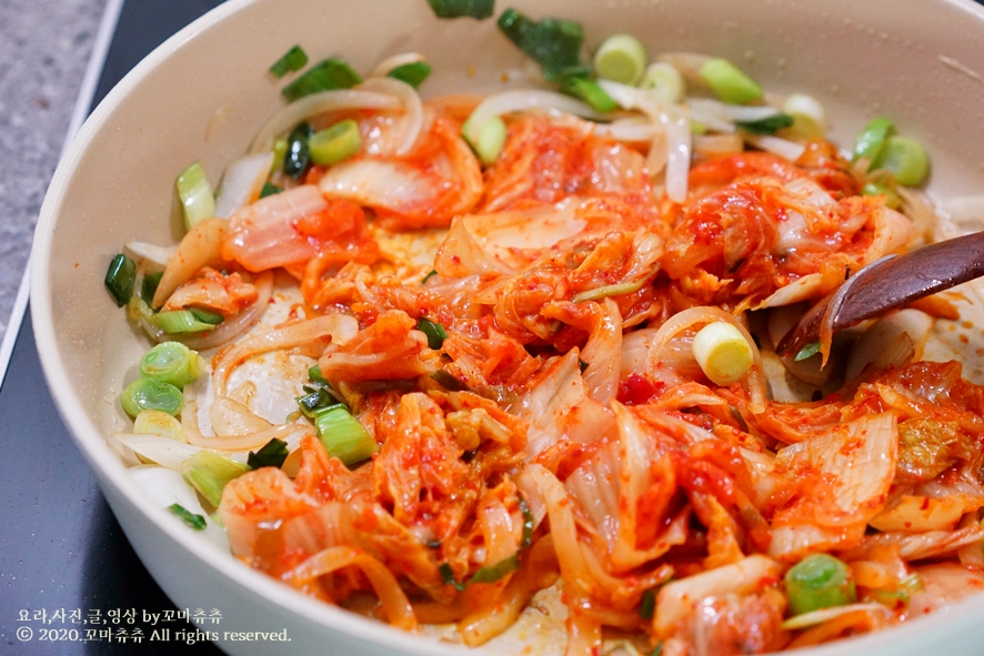 맛있는 팁 볶음김치 두부김치 만드는 법 참치김치볶음레시피 만들기 절대