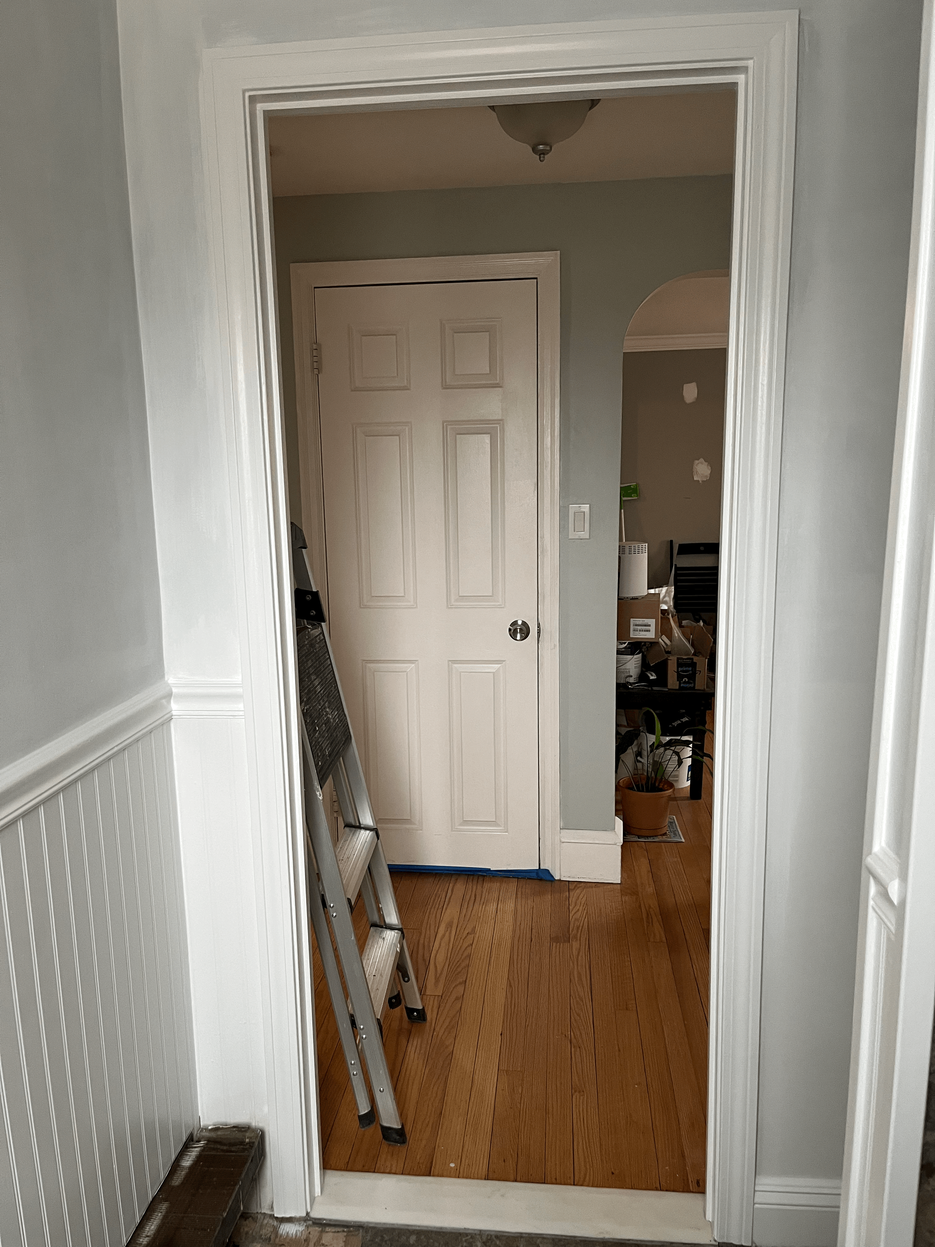 door-frame-paint