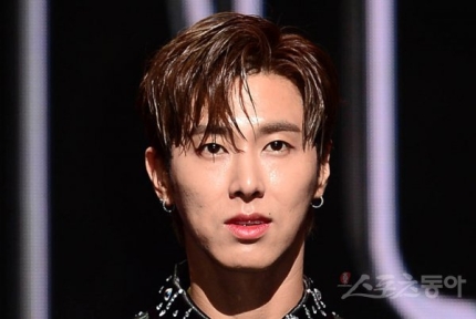  킹덤 입장 유노윤호 잠정 하차, 최강창민 단독MC