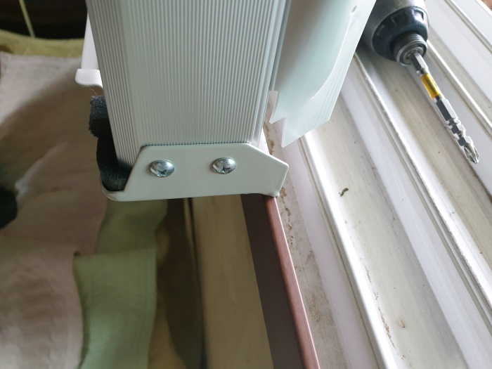 창문형 에어컨 설치 방법