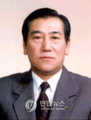 김동완