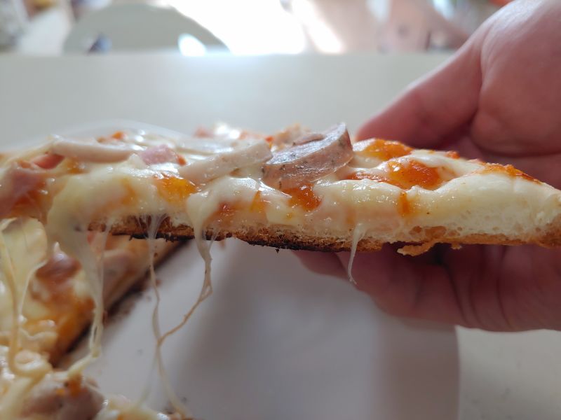오뚜기 올미트콤보 피자 도우 단면 사진
