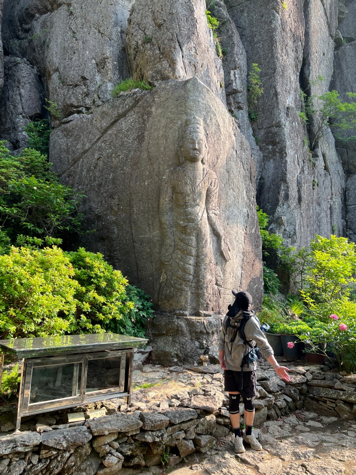 금오산-마애여래입상