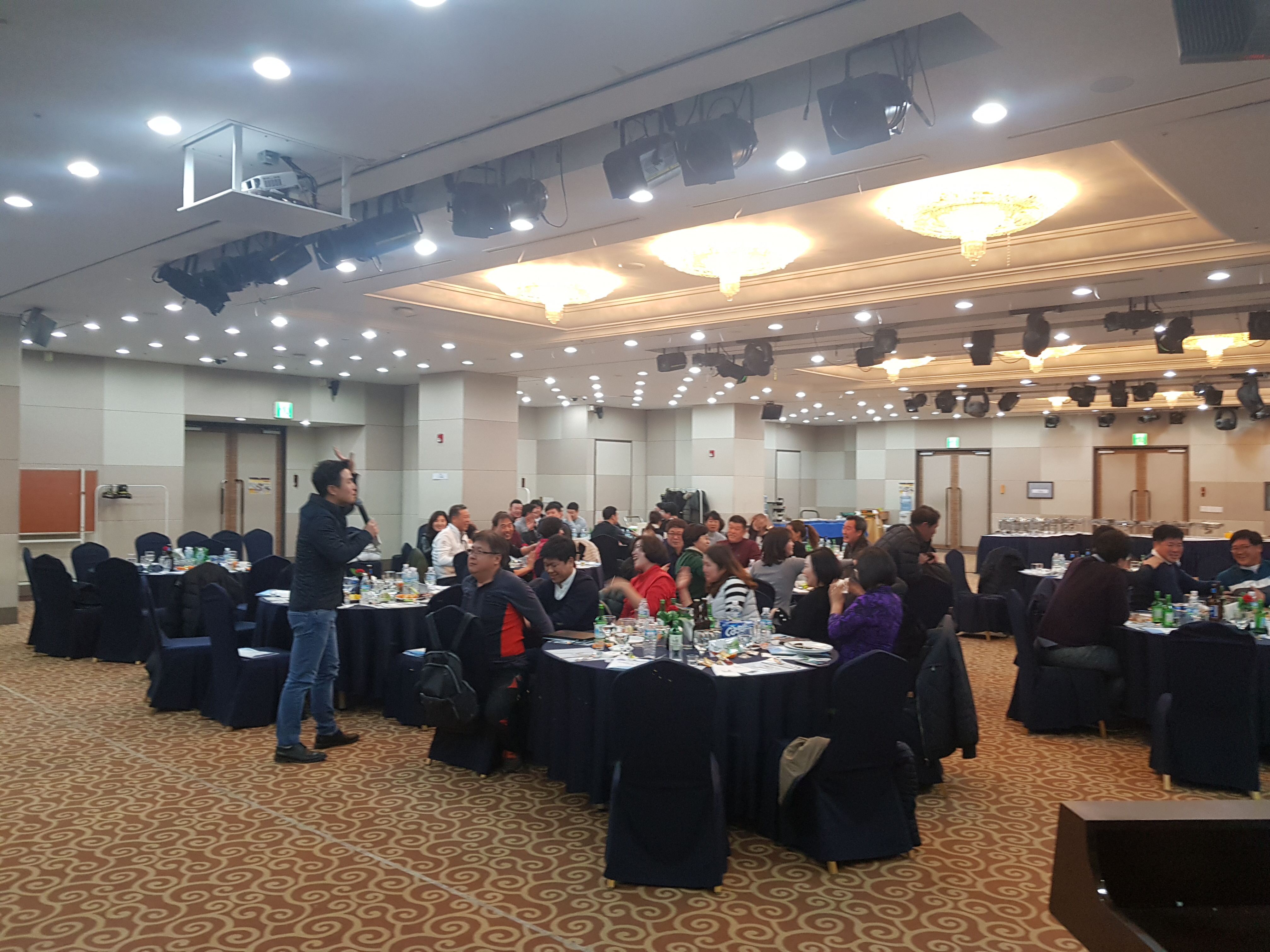  경영자과정 워크샵 진행 전문MC 성인행사 레크레이션강사