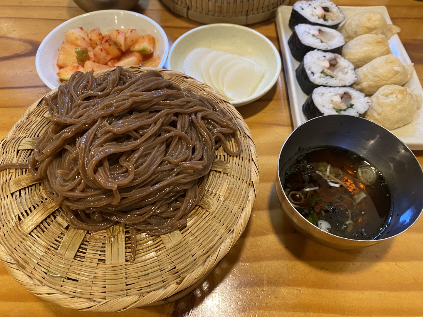 부산-맛집-18번완당-발국수-원조집-부산노포-부산완당-서구맛집-김유부초밥