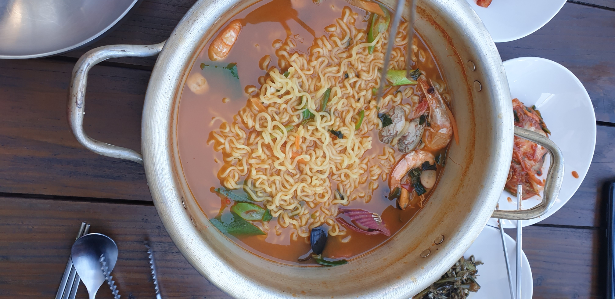  통영 만지도에 가면 인생라면 해물라면은 필수