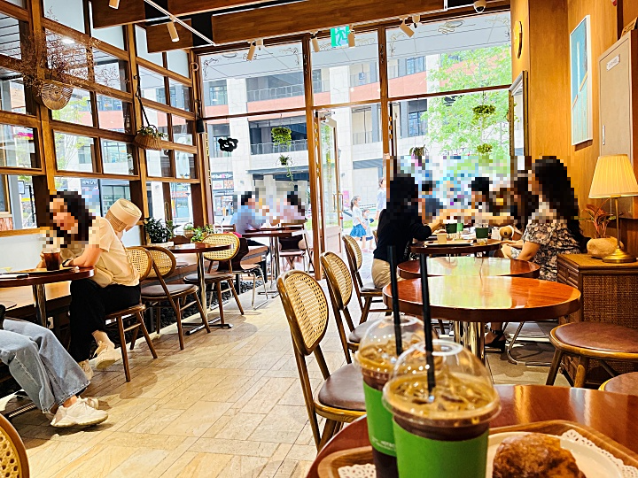 카페 내부 풍경