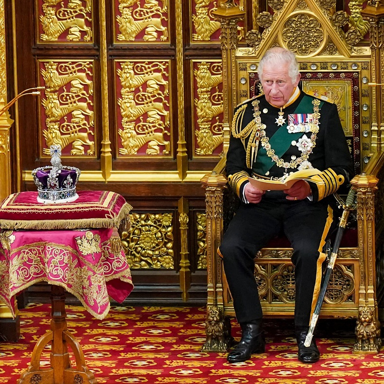70년 넘게 재위한 엘리자베스 2세에 이은 찰스 3세...과연 영연방 15국이 유지될까 VIDEO: An outspoken prince&#44; King Charles may have to bite his tongue