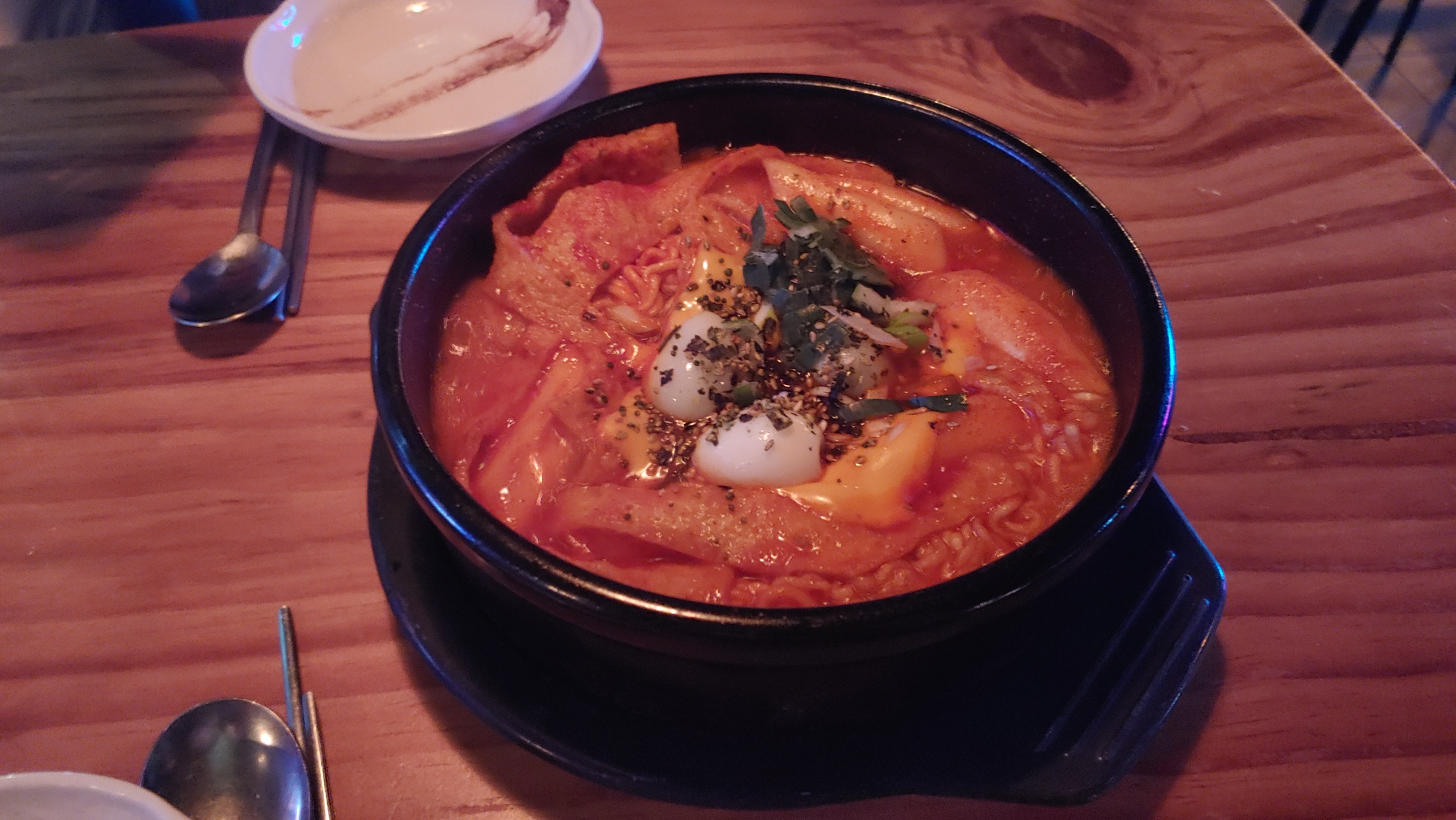  요새 핫한 마약치즈돈가스, 가성비 좋은 역전 할머니 맥주