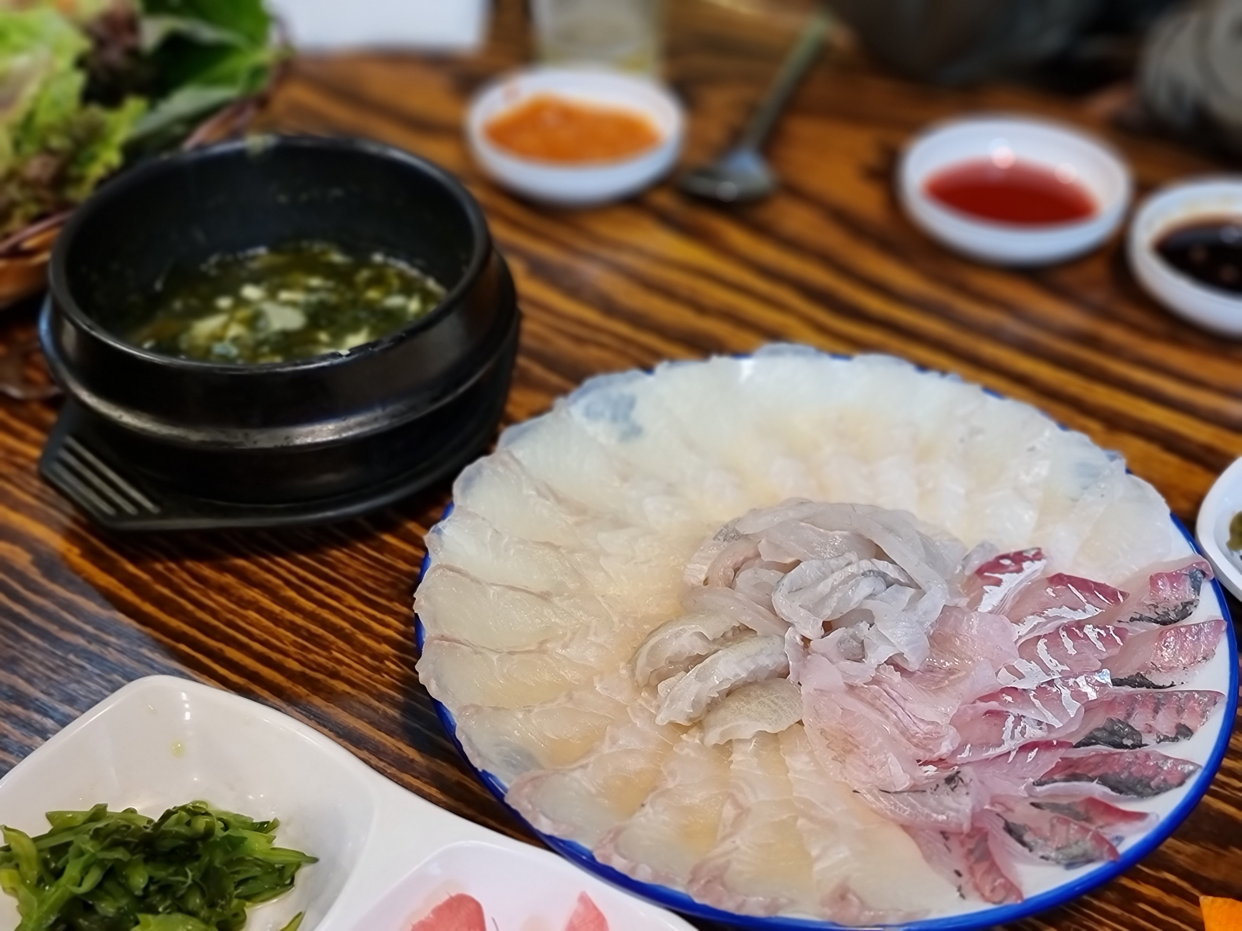 [부산 여행기] 9. 얌전히 가득 찬 수레 같은 맛집 상무네 횟집