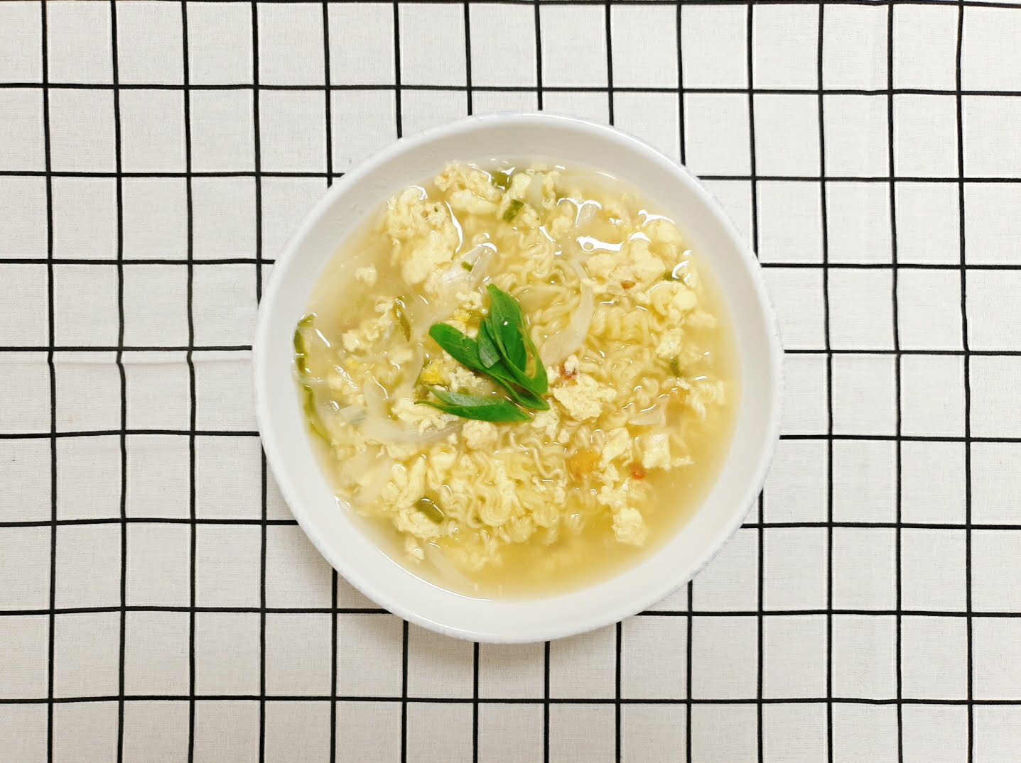  오뚜기 북엇국라면 계란 넣고 칼칼한 계란탕처럼 맛있게 끓이기 해장하기 좋아요.