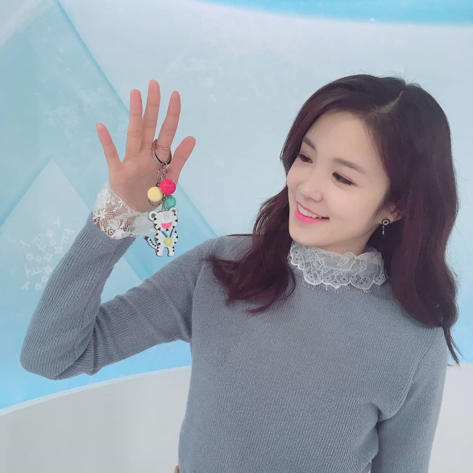  동안미모 장예원 아나운서 각선미 몸매