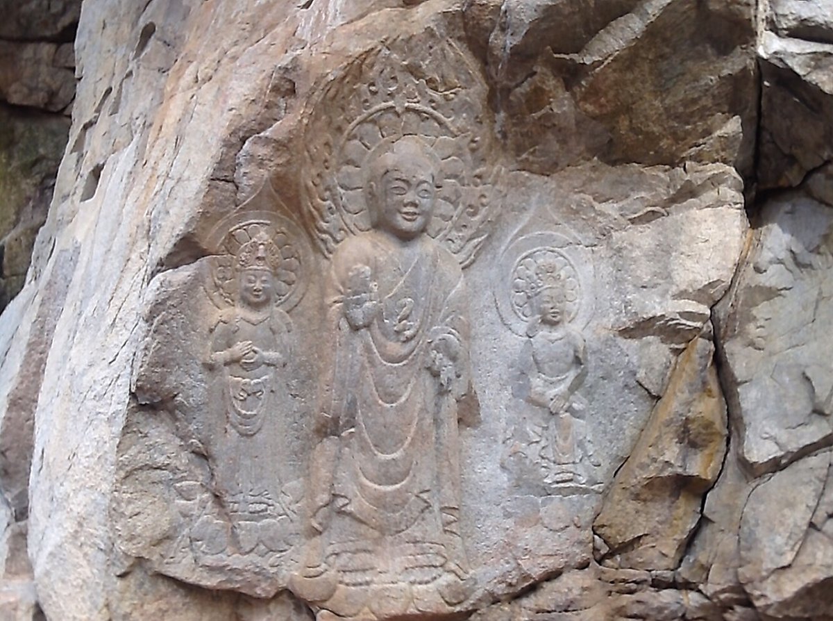  서산 용현리 마애여래삼존상&먹거리