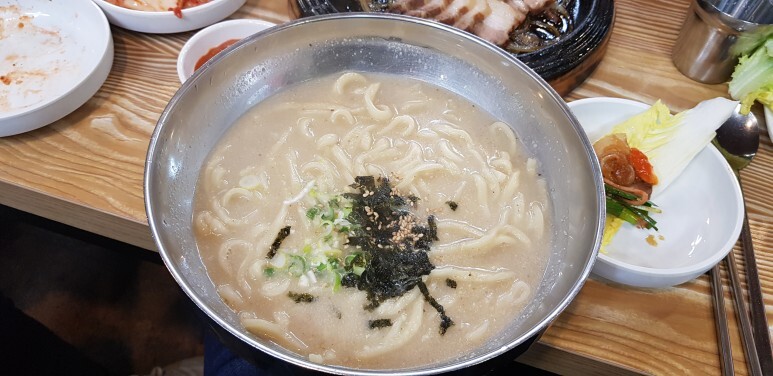 허브족발 이미지