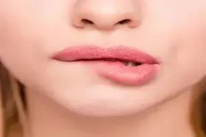 입술