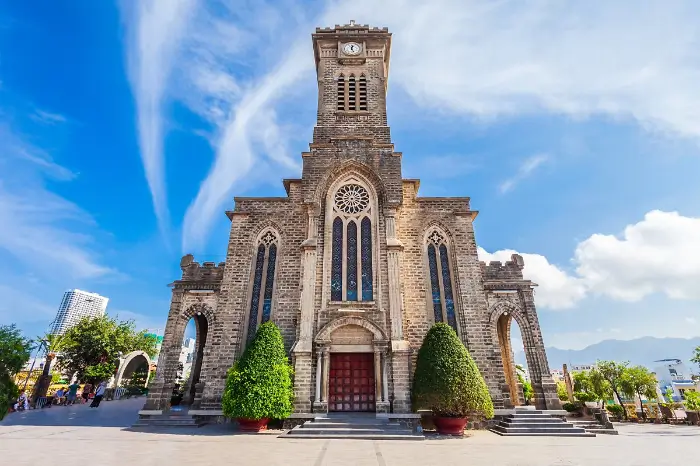 나트랑 대성당 Nha Trang Cathedral (source: vinwonders.com/)