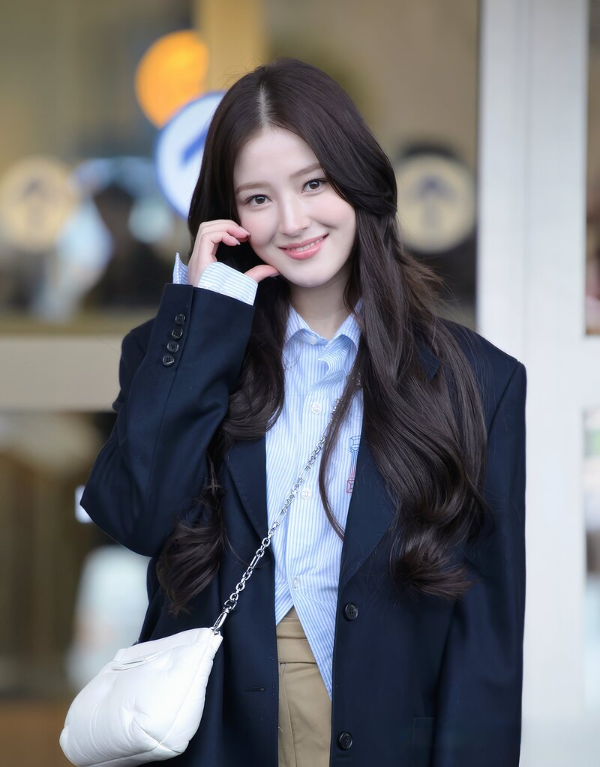  모모랜드 출신의 가수 - 낸시 , NANCY