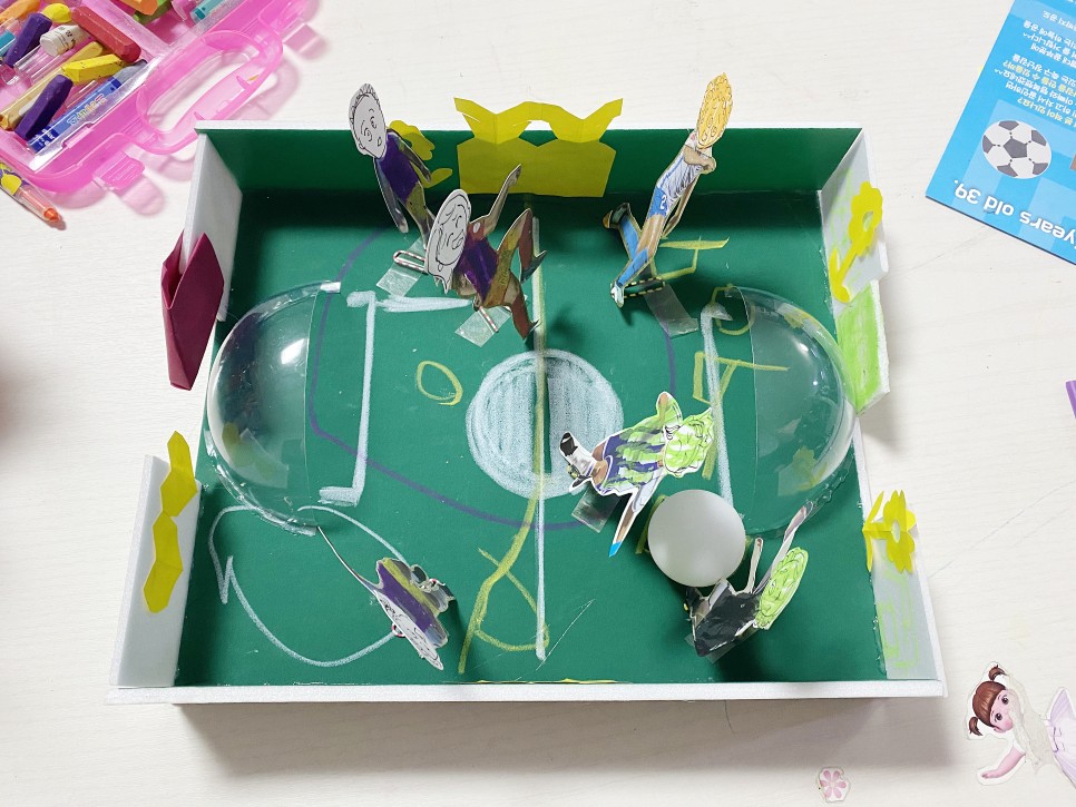 눈에 띄게 향상된 손끝과 창의력 유아 방문 미술 6개월째에 5