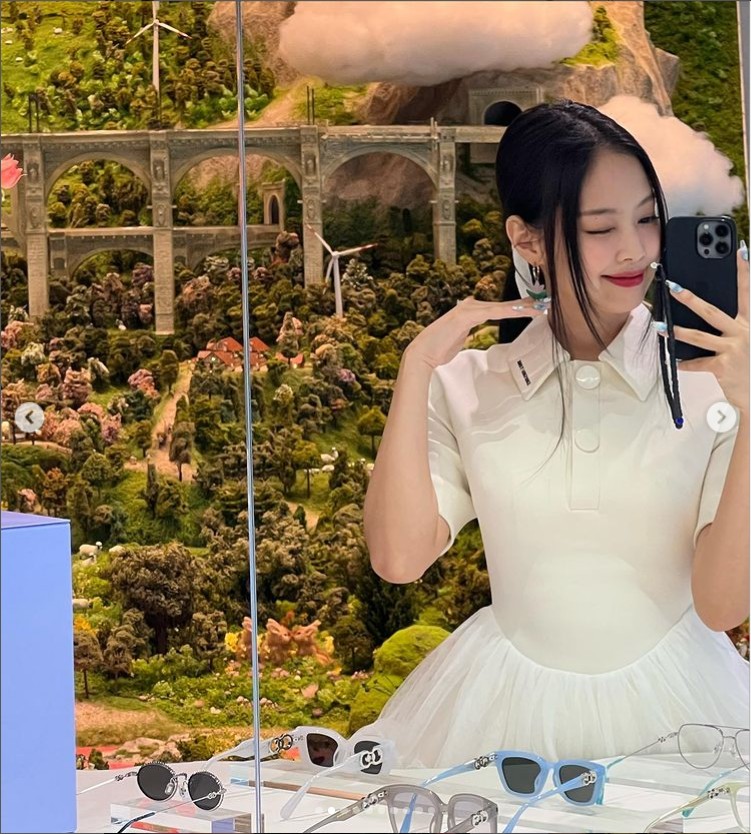  젠틀몬스터 팝업스토어 나타난 블랙핑크 제니 패션