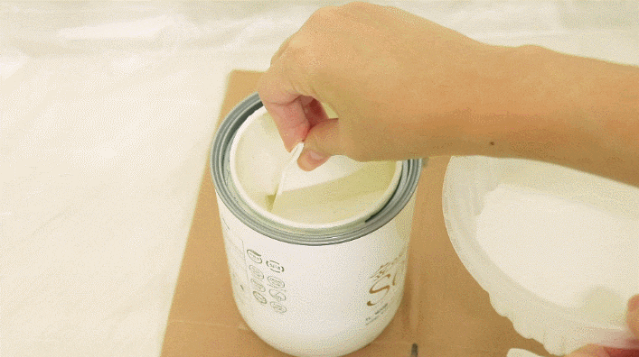 셀프인테리어 벽 페인트 칠하는 방법 벽지페인트 처음해봤는데 별거없네요. 벽지위에 칠해요. 25