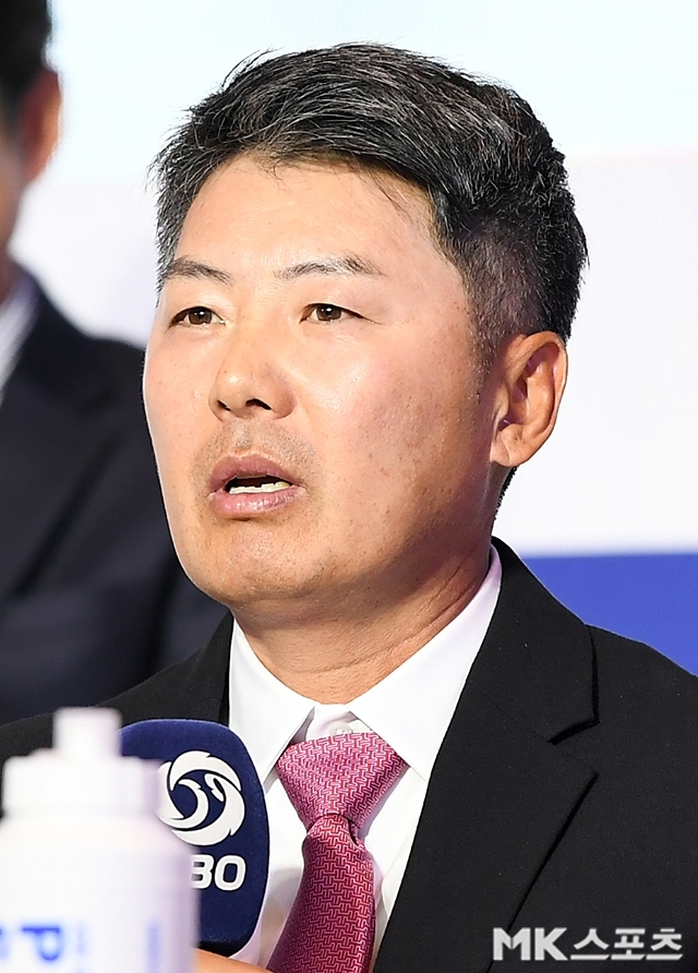  우승 후 경질의 아이러니, 비운의 김원형 전 SSG 감독의 새 출발