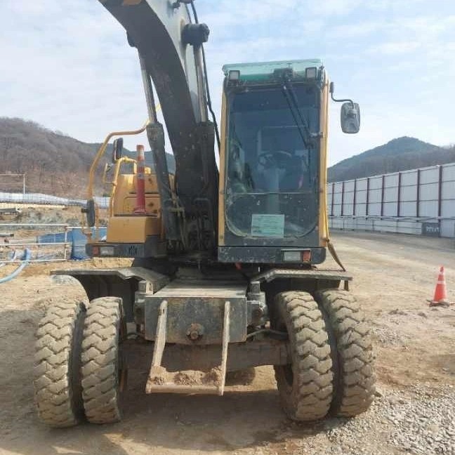  볼보 EW145B 2012년식 4500만원 판매합니다.