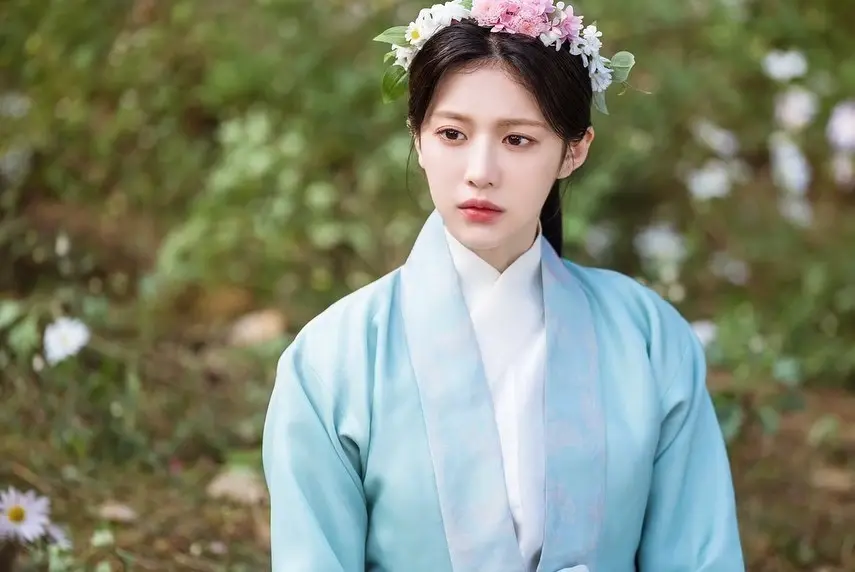 고윤정 나이 프로필 키 인스타 전신 화보 스위트홈 환혼 과거 출연작 드라마 영화 mbti