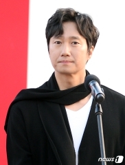 박해일 전속계약 프로필 결혼 서유선 직업 42
