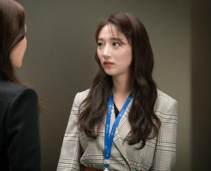  표예진 승무원과 현우, 학력, 스콘에 대해 알아보자