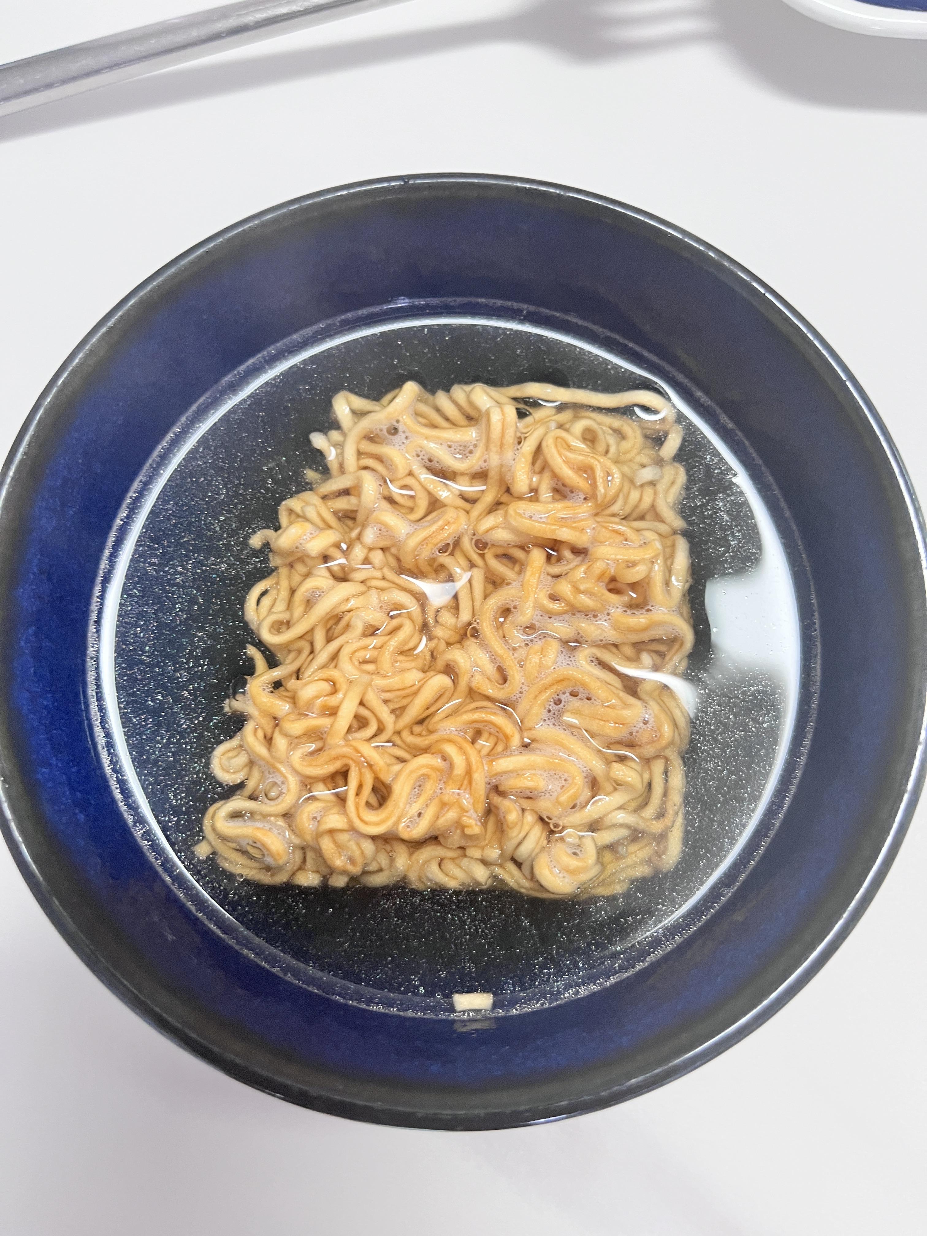 미니라멘치킨 물 넣고 조리