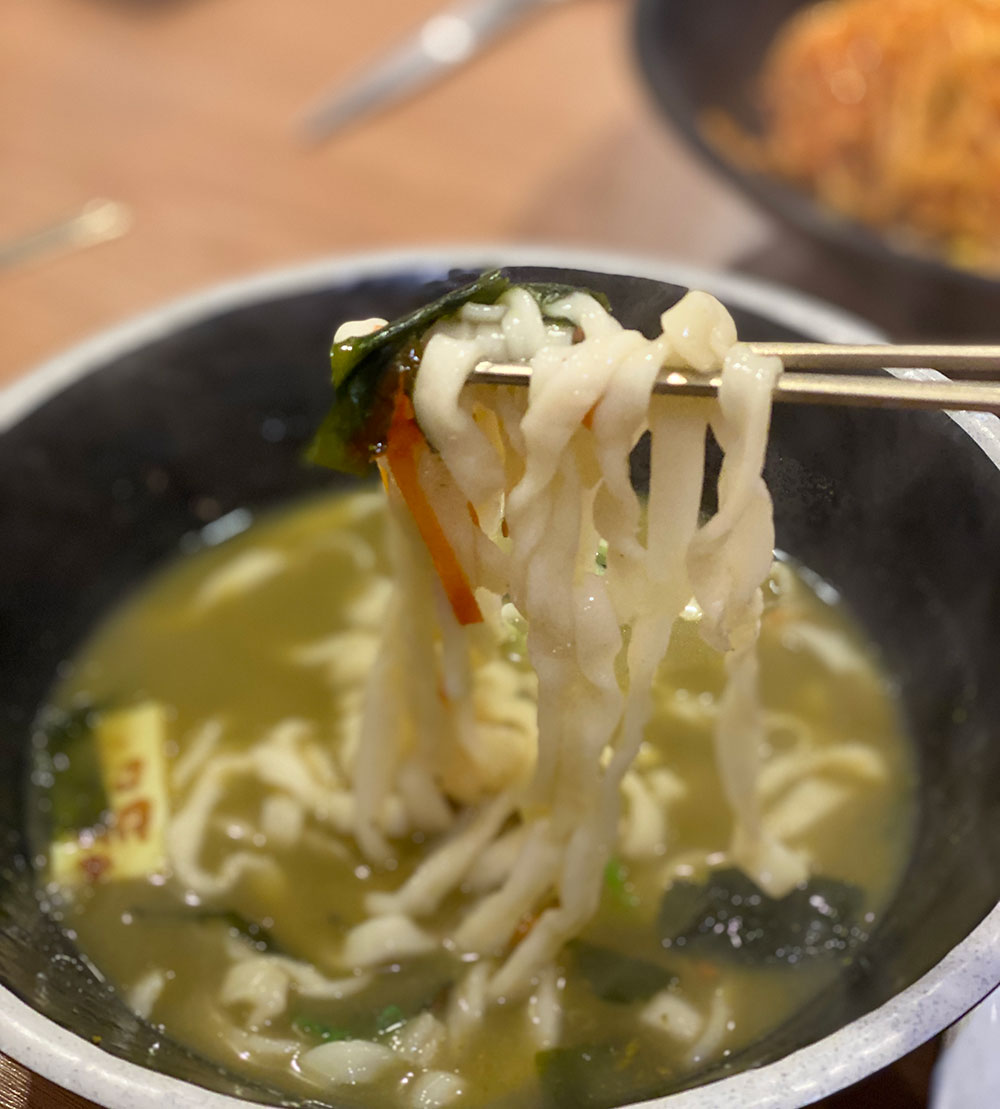  통영 맛집 루지 주변 배말칼국수 톳 김밥 통영루지점