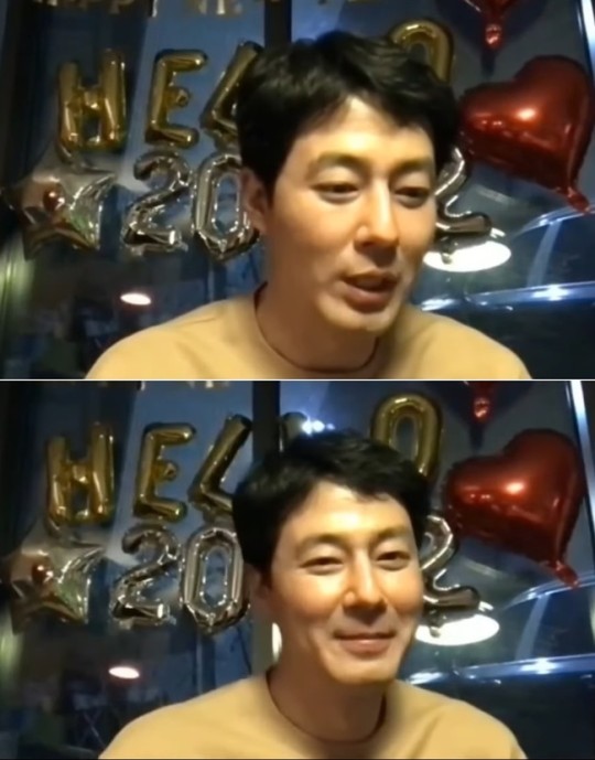  조인성, 법륜스님 유튜브서 밝힌 근황 "최근 무릎 수술...매일 명상 중" [사진]