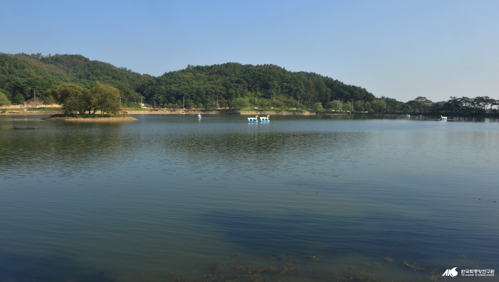 제천 의림지 전경(삼한 때 축조된 저수지)