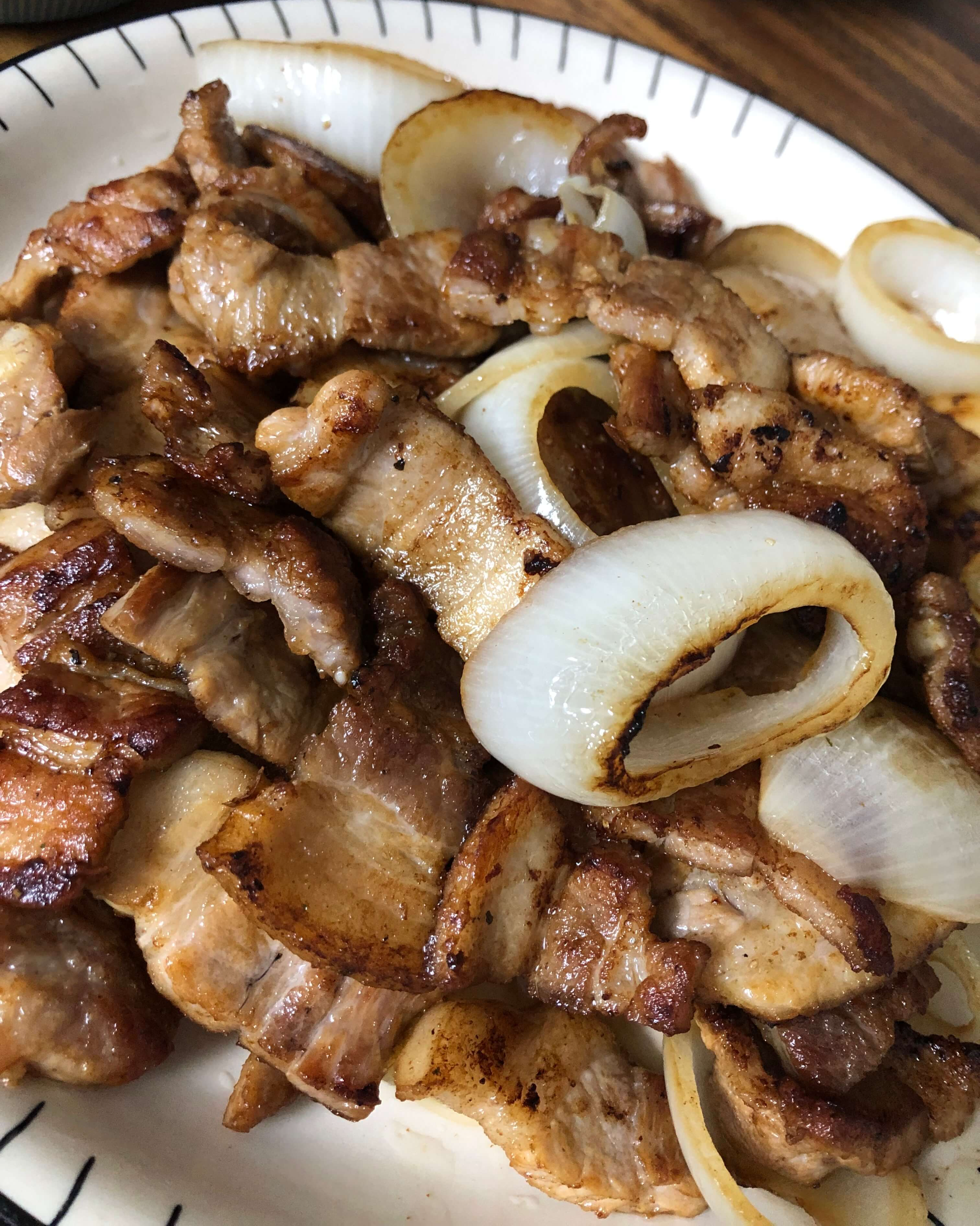 맛있게 구운 삼겹살