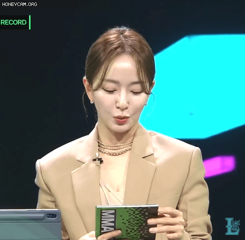 [연예] [움짤]         오늘 박선영 2021 MMA -  와이드섬