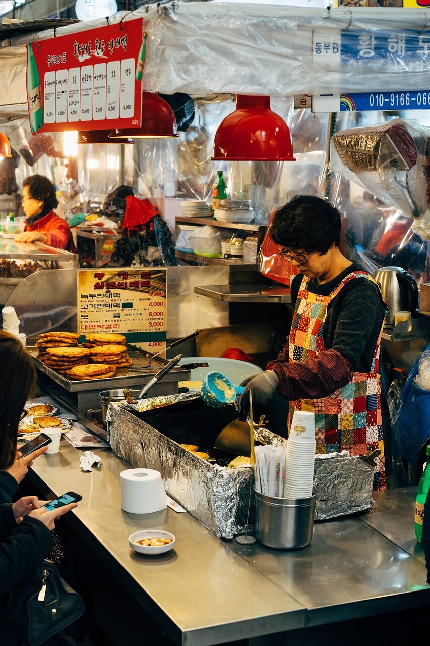 6시 내고향 강원도 홍천 장날 풍경 (2025년 5월 14일) &ndash; 오일장 명물 맛집 총정리!