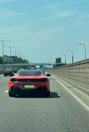  애스턴 마틴 DBS GT 자가토, 19대 중에 하나가 한국에?