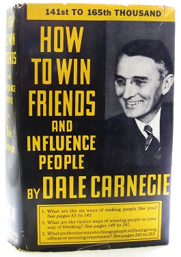  3. 친구를 얻고 사람을 움직이는 예술 'How to Win Friends and Influence People' by Dale Carnegie"