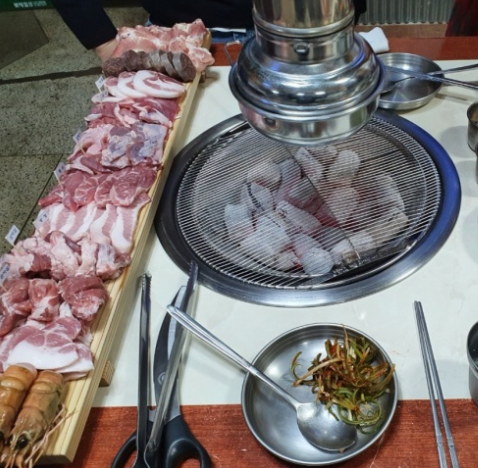  생생정보 유별난 맛집 대왕육해공구이 제주도 흑돼지 특수 부위 닭갈비 가시발새우 가격 위치 파는 곳