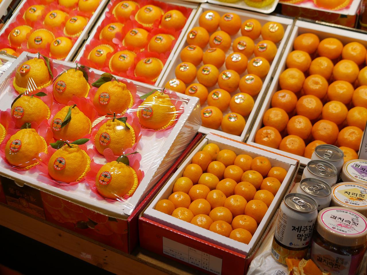과일상자 진열 귤 오렌지 감 배
