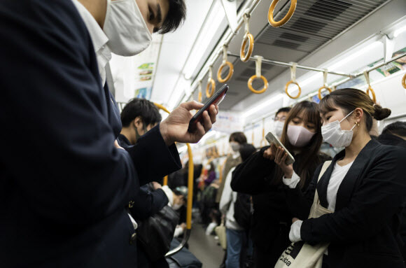  MIT,  2미터 거리 유지하기 사실상 의미 없어 VIDEO:Staying 2 metres apart does little to limit indoor spread of COVID-19: study