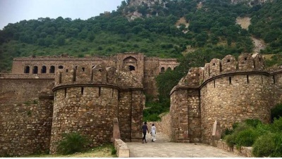 방가르 요새