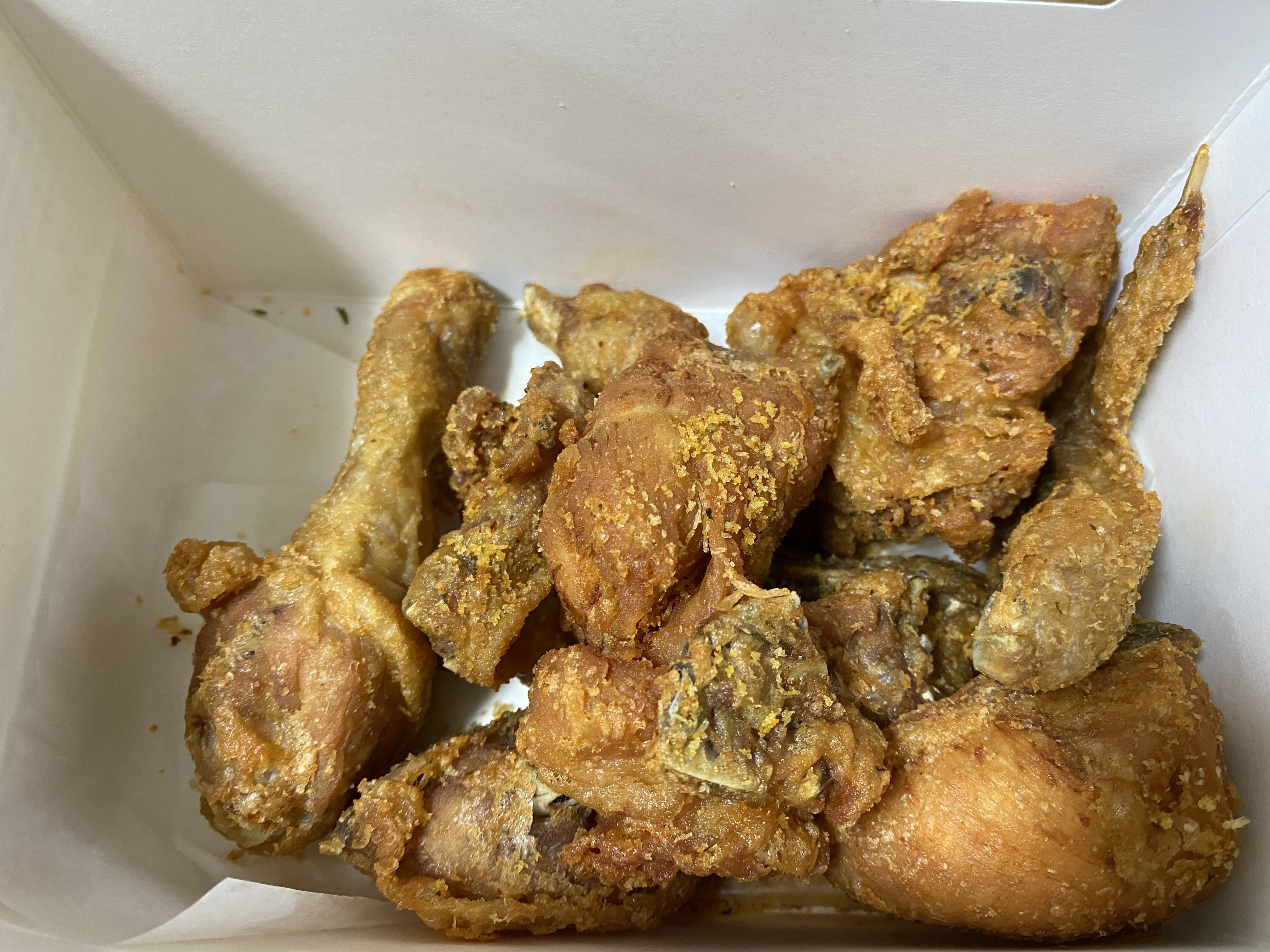  맘스터치 치킨 처음 먹어본 후기
